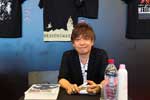 Naoki Yoshida en dédicace sur le stand Square Enix - Japan Expo (51 / 134)