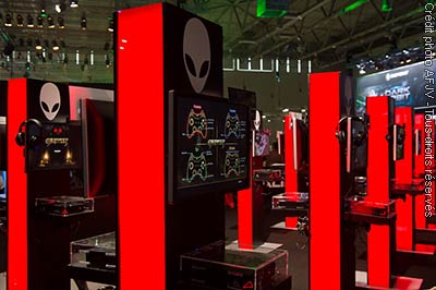 Le stand Alienware avant l'ouverture de la Gamescom 2014